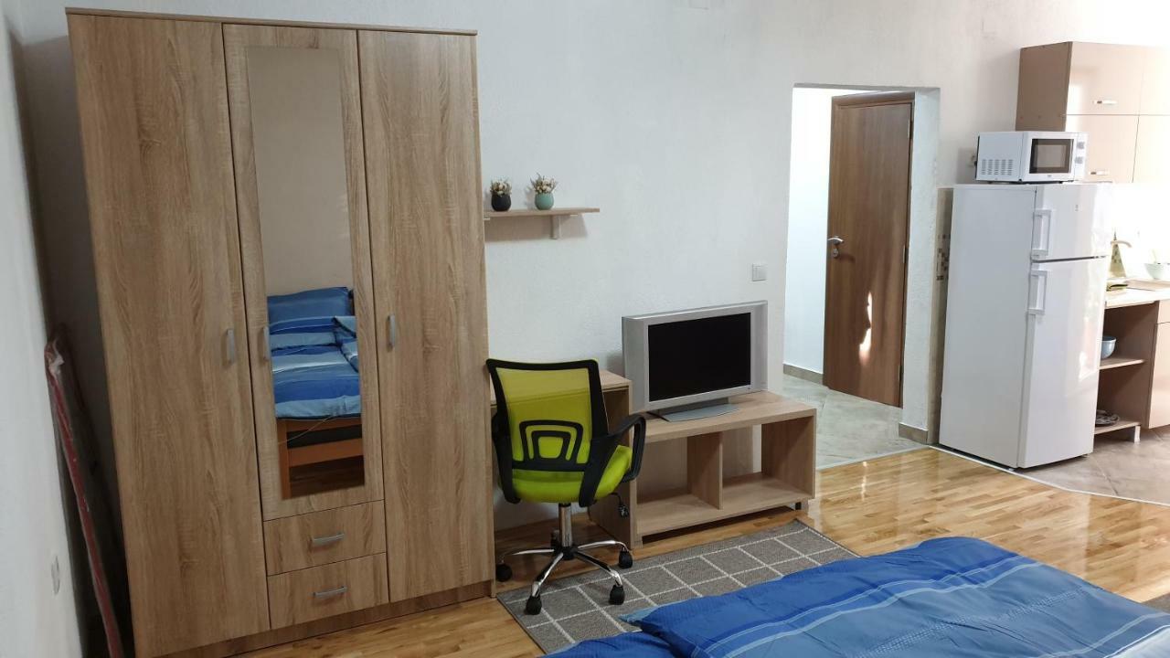 קומאנובו Apartments In City Center מראה חיצוני תמונה