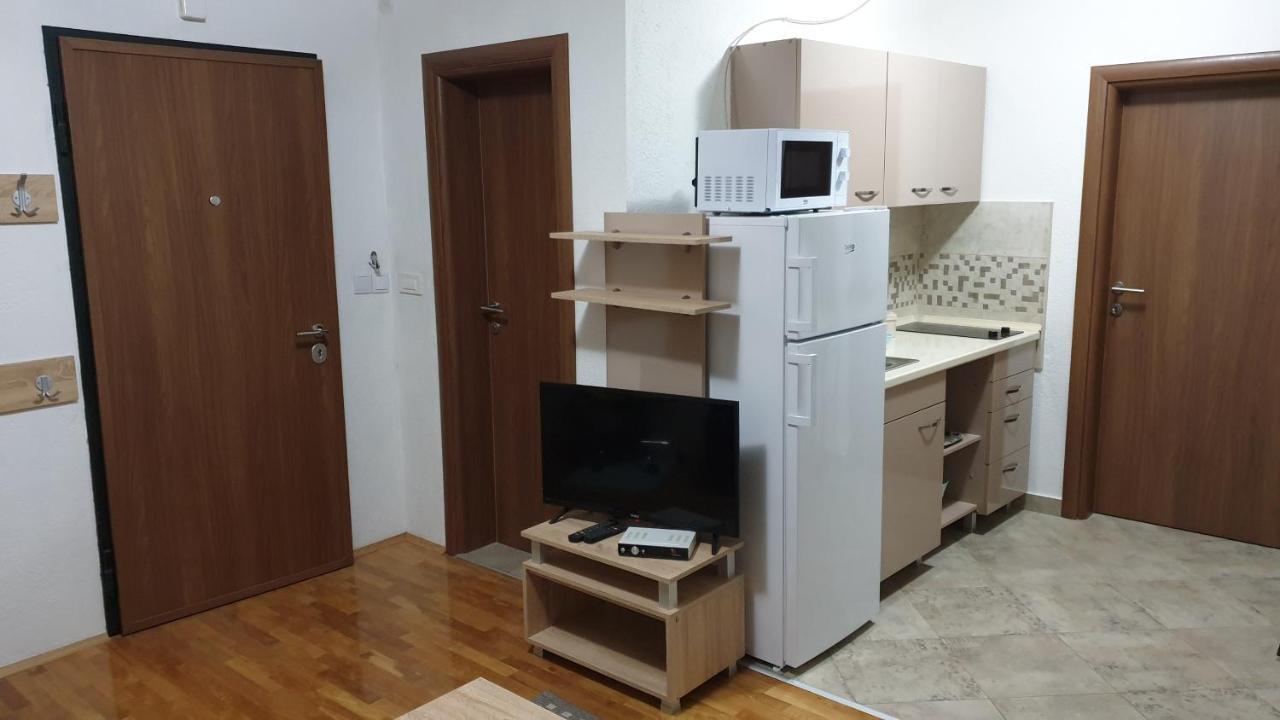קומאנובו Apartments In City Center מראה חיצוני תמונה